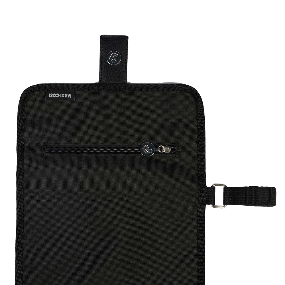 Mudador impermeable Filippo - Maxi Cosi detalles de cierres y correas sobre fondo blanco